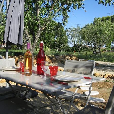 Maison 2 Ou 4 Personnes Jardin Parking Les Amandiers Lorgues Exterior photo